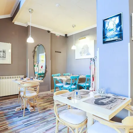 Artmotel & Bistro 3*