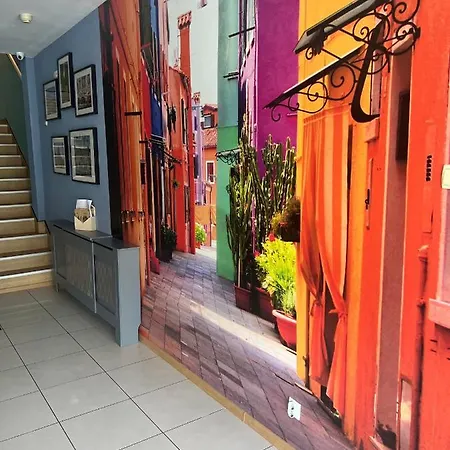 Artmotel & Bistro 3*