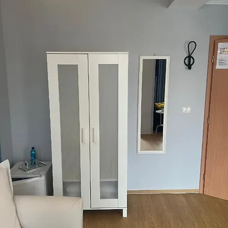 בית הארחה Artmotel & Bistro 3*