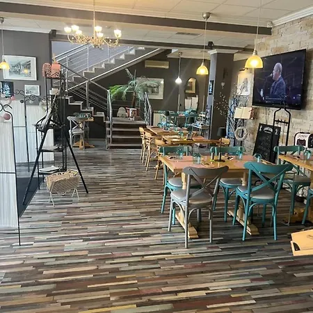 Artmotel & Bistro Haţeg