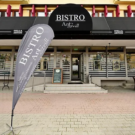 בית הארחה Artmotel & Bistro Haţeg